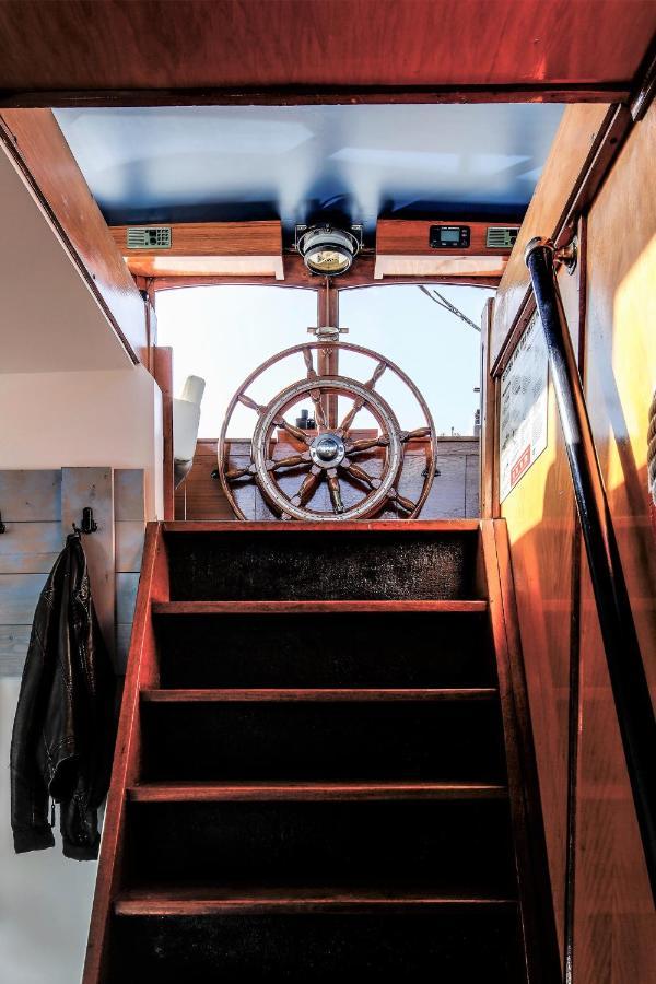 B&B Woonschip Robbedoes Amersfoort Eksteriør billede